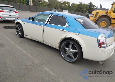 2007 Chrysler 300 z USA, uszkodzony, nr VIN 2C3KA43R67H649335